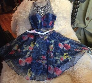 Alexia Designs Blue Floralsize 0 Woman's Dress with Beaded Neckline,This Is NWoT